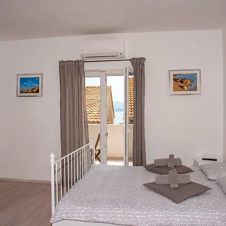 Appartement Sea Pearl - Beachfront Location In Centre Bol