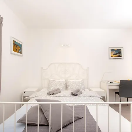 Sea Pearl - Beachfront Location In Centre * Bol