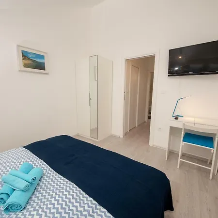 Sea Pearl - Beachfront Location In Centre Lägenhet *