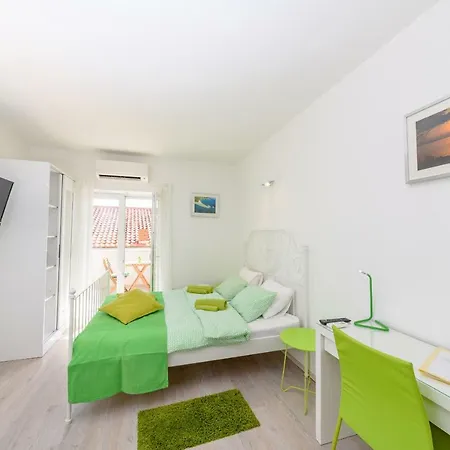 Sea Pearl - Beachfront Location In Centre *