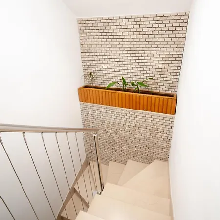 Sea Pearl - Beachfront Location In Centre * Bol